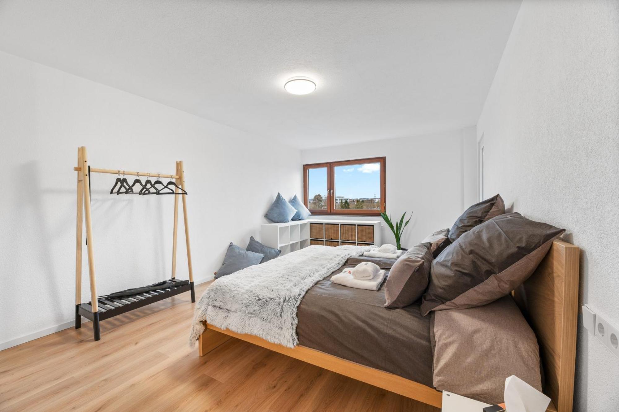 Neu: Stylische Suite Mit Ausblick Sindelfingen Dış mekan fotoğraf